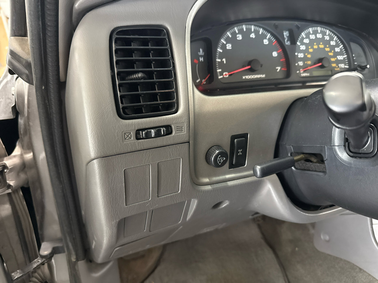 Used 2002 Toyota 4Runner SR5 image 10