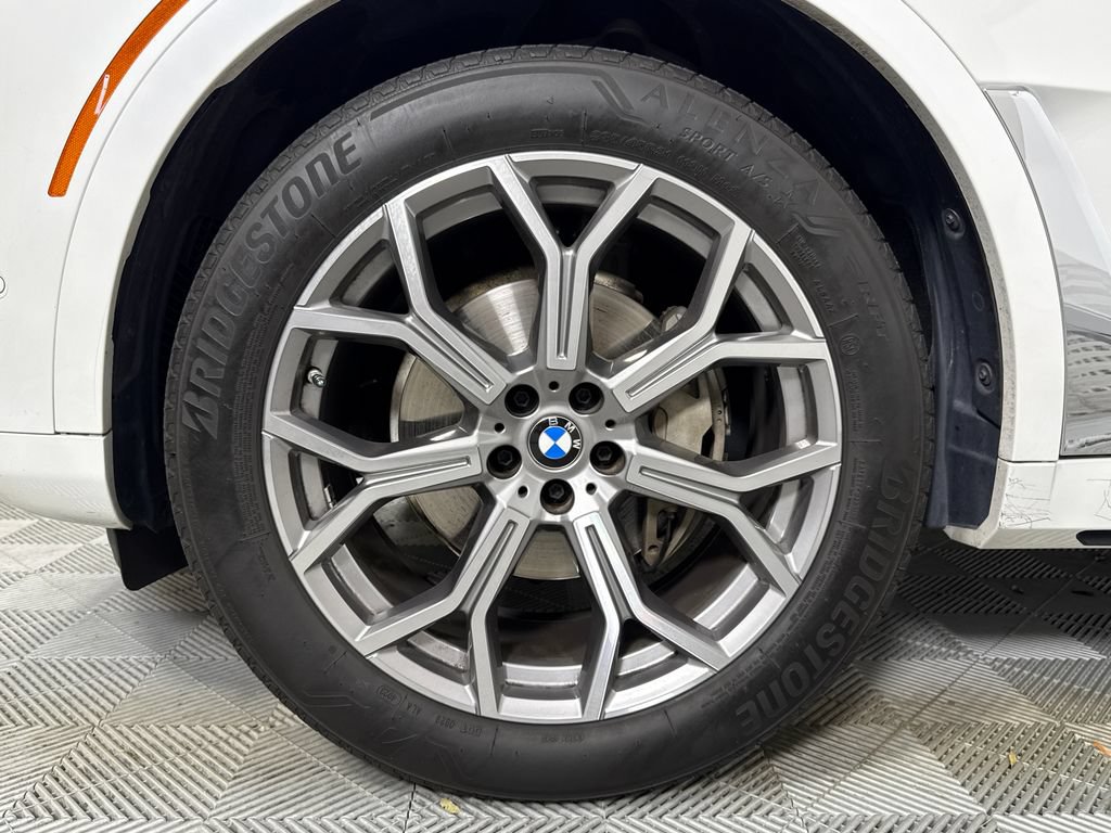Used 2021 BMW X7 xDrive40i w/ Executive Package AWD/4WD image 23