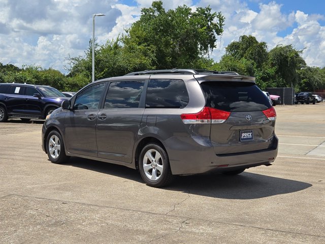 Used 2014 Toyota Sienna LE FWD image 8
