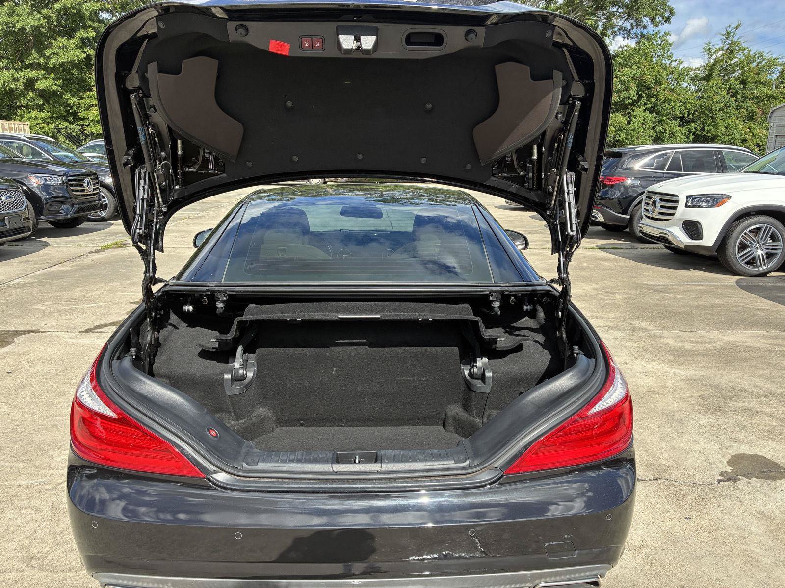 Used 2016 Mercedes-Benz SL 400 image 12