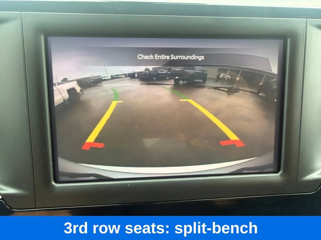 Used 2023 Chrysler Voyager LX FWD image 16