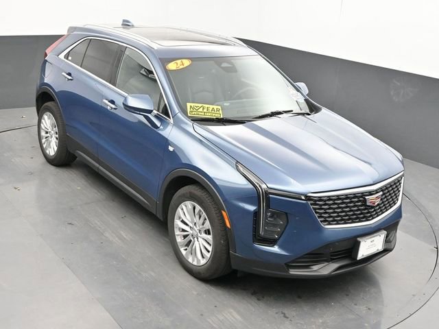 Used 2024 Cadillac XT4 Luxury w/ Cold Weather Package AWD/4WD image 37