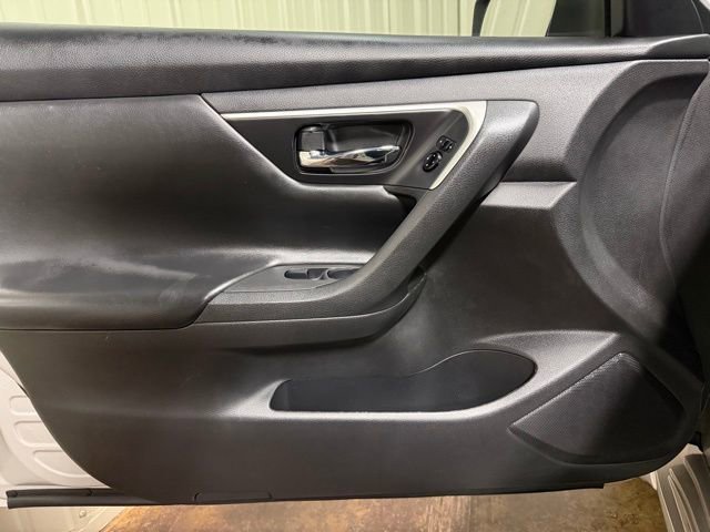 Used 2016 Nissan Altima 2.5 S w/ Power Driver Seat Package image 12