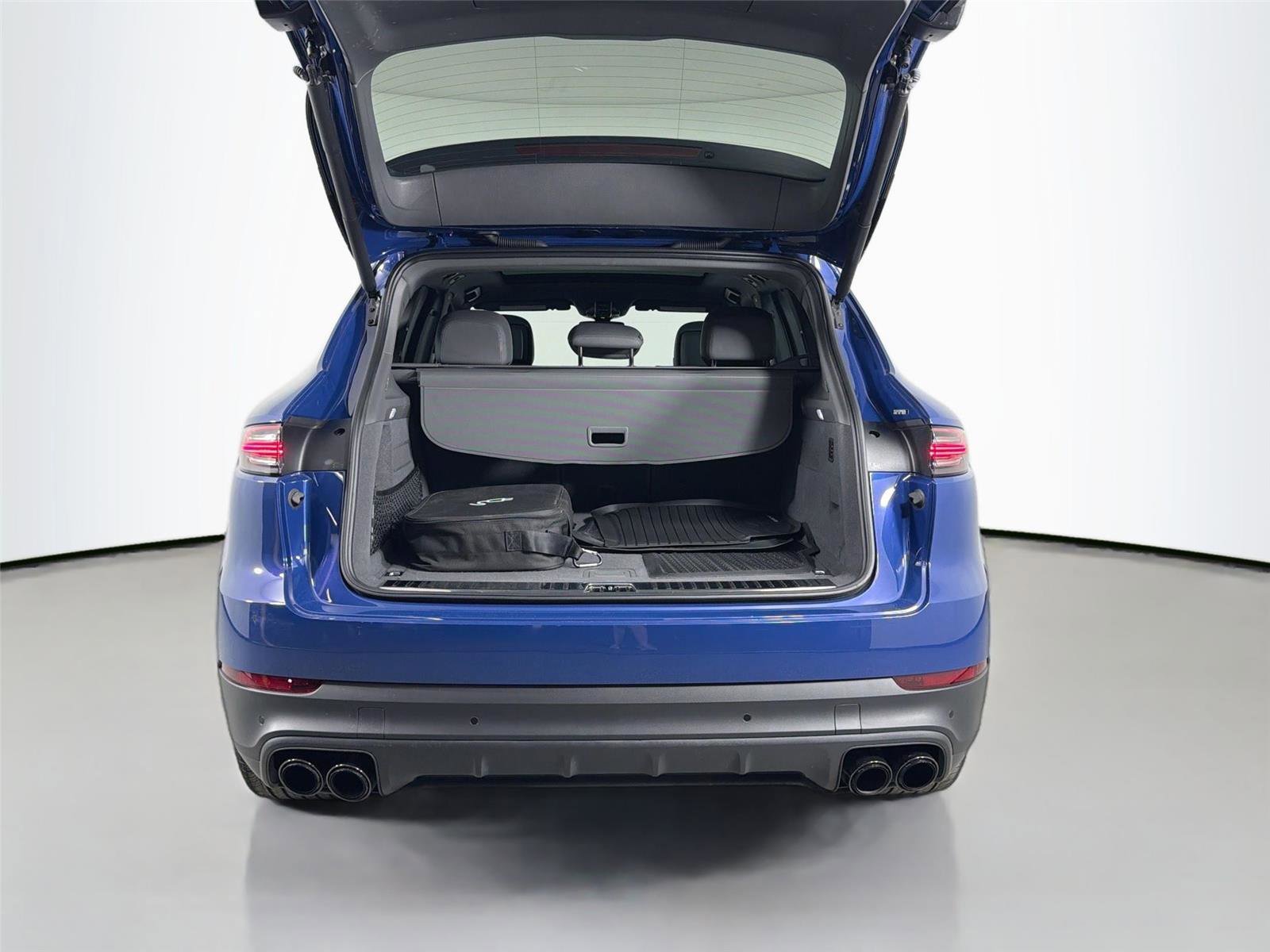Certified 2022 Porsche Cayenne E-Hybrid AWD/4WD image 36