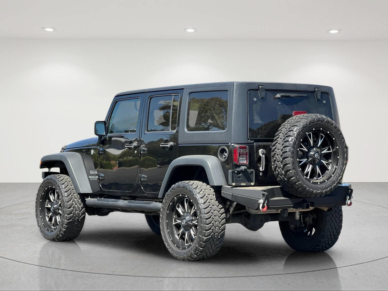 Used 2017 Jeep Wrangler Unlimited Sport w/ Quick Order Package 24S AWD/4WD image 3
