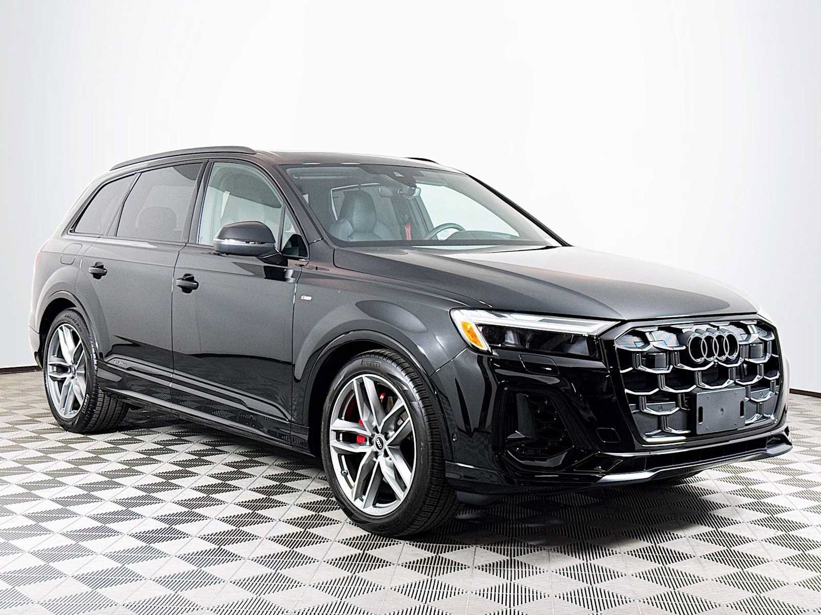 Used 2026 Audi Q7 3.0T Prestige AWD/4WD image 3