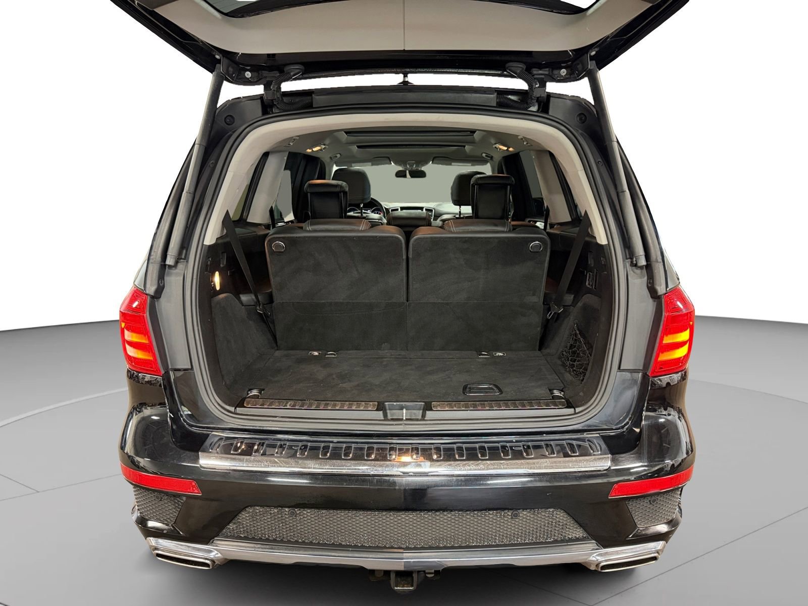 Used 2016 Mercedes-Benz GL 550 4MATIC image 26