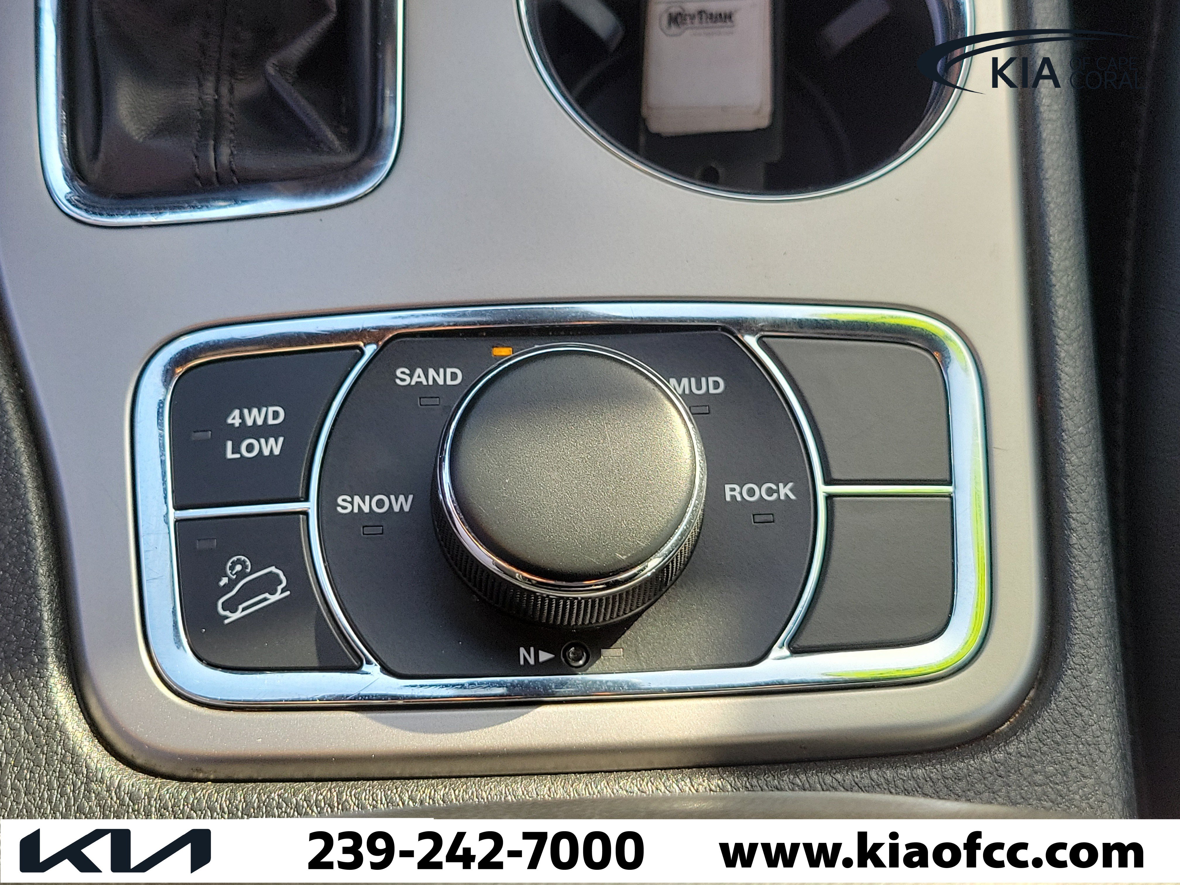 Used 2021 Jeep Grand Cherokee Limited AWD/4WD image 30