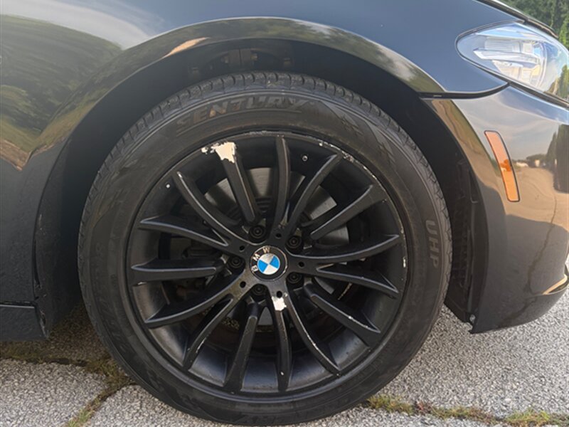 Used 2014 BMW 528i xDrive Sedan AWD/4WD image 26