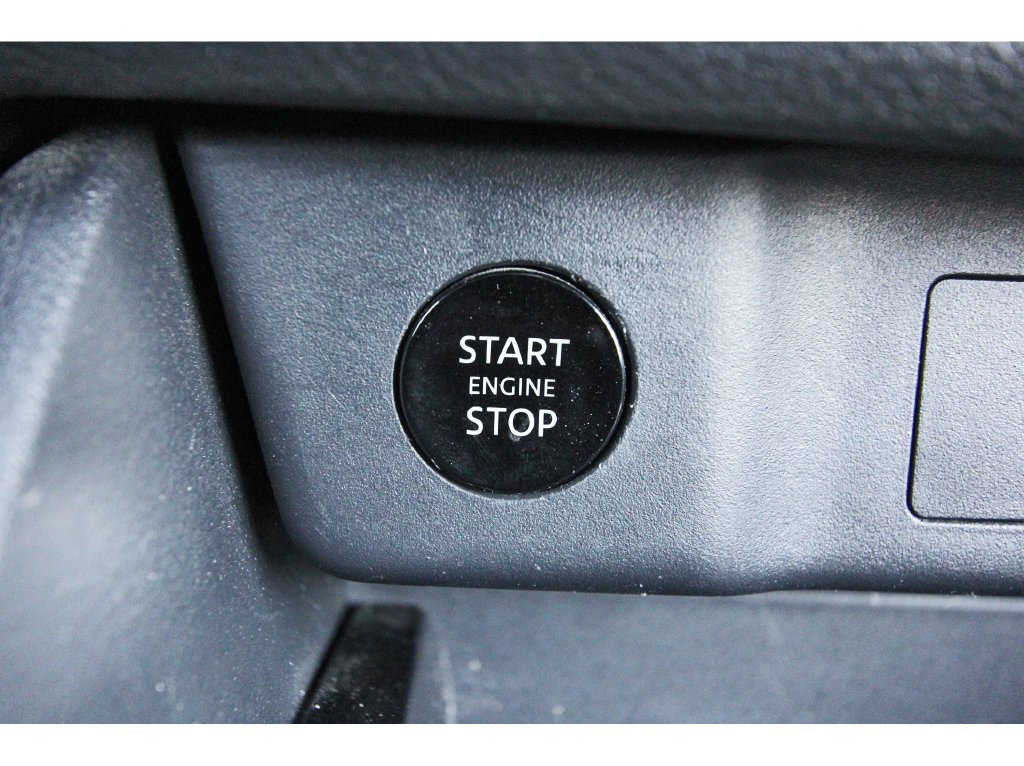 Used 2024 Nissan Rogue SV FWD image 33