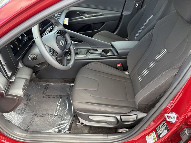 Certified 2025 Hyundai Elantra Sport image 9