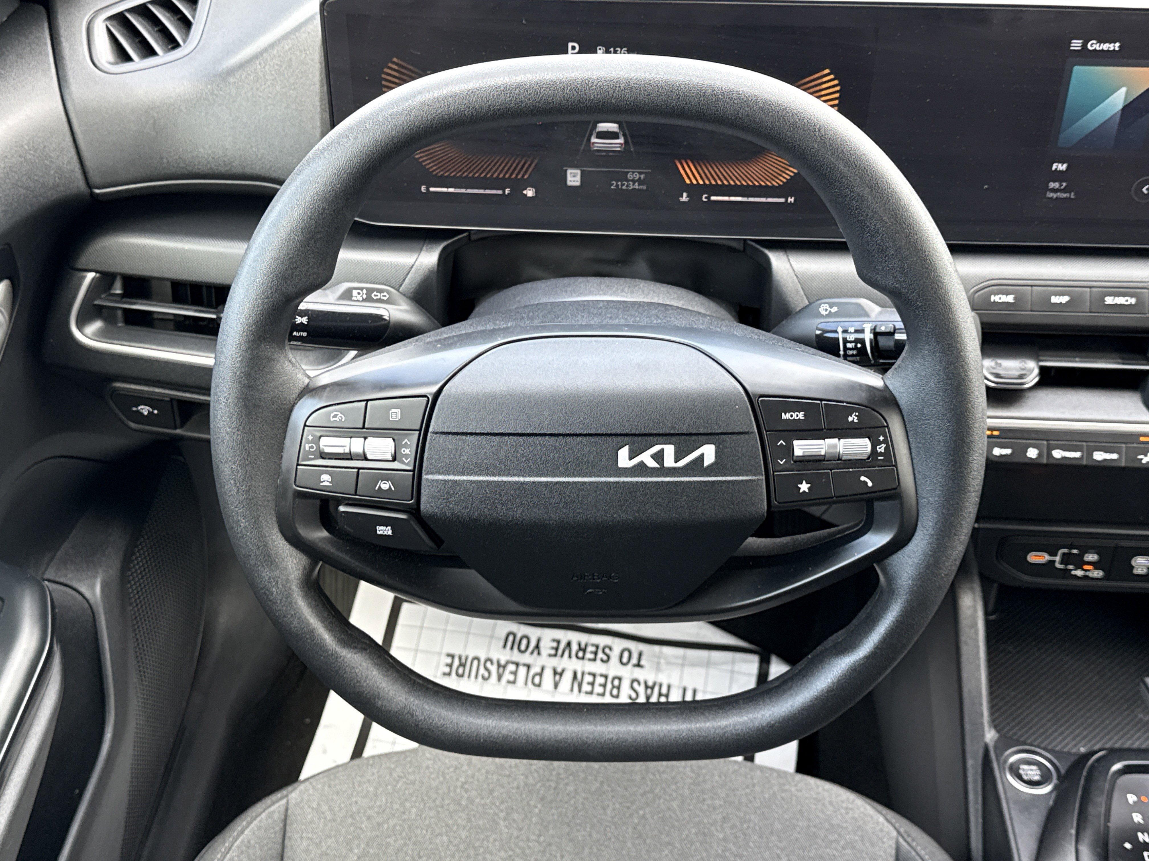 Used 2025 Kia K4 LXS image 28