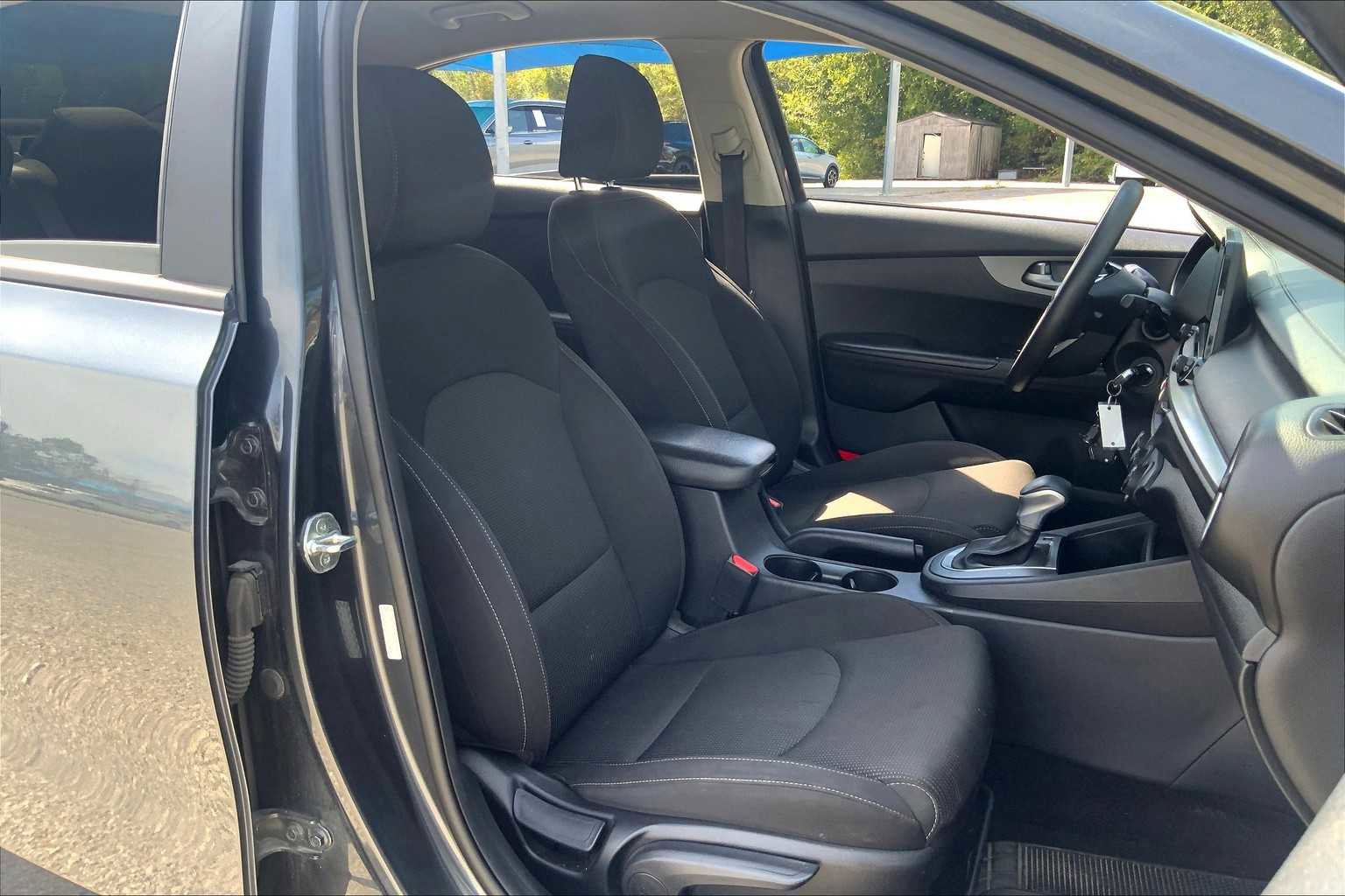 Used 2021 Kia Forte LXS image 8