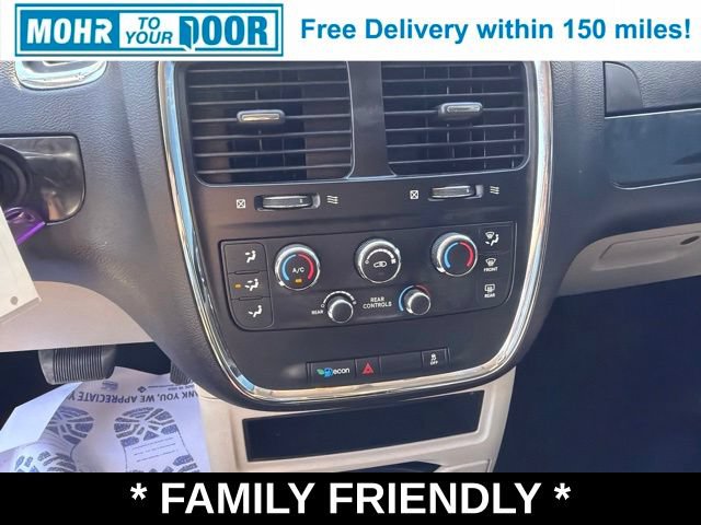 Used 2018 Dodge Grand Caravan SE w/ UConnect Hands-Free Group FWD image 24