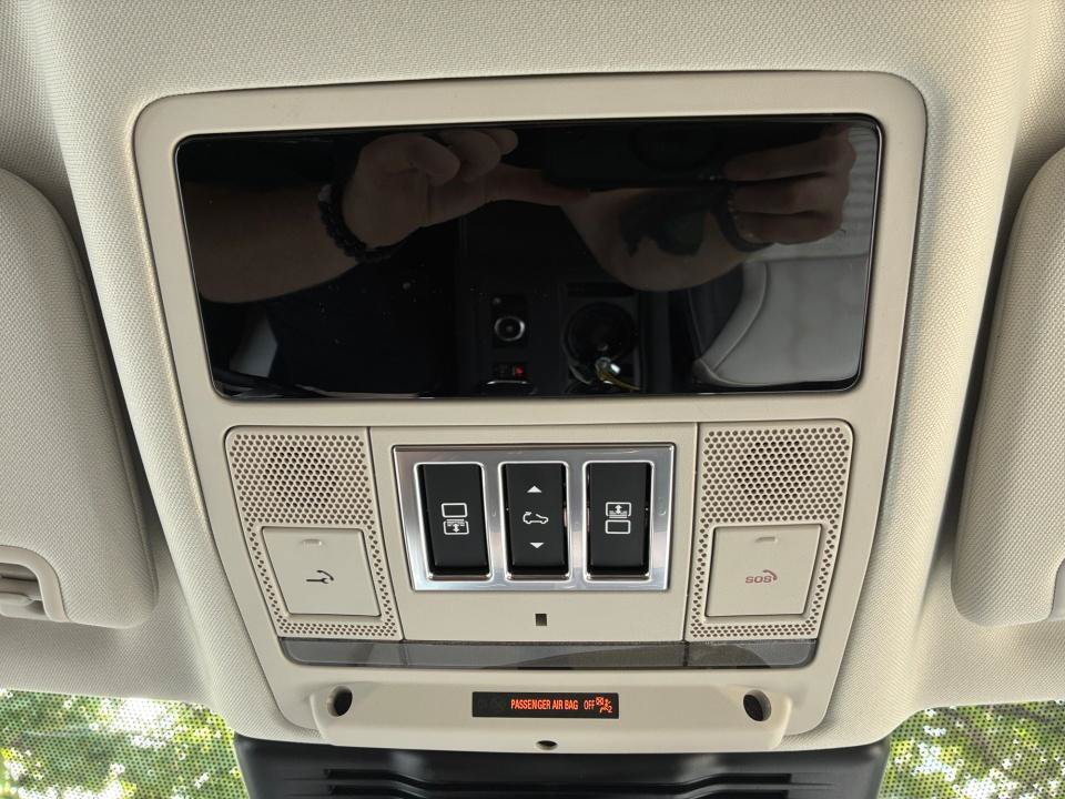 New 2026 Land Rover Discovery Limited Edition AWD/4WD image 21