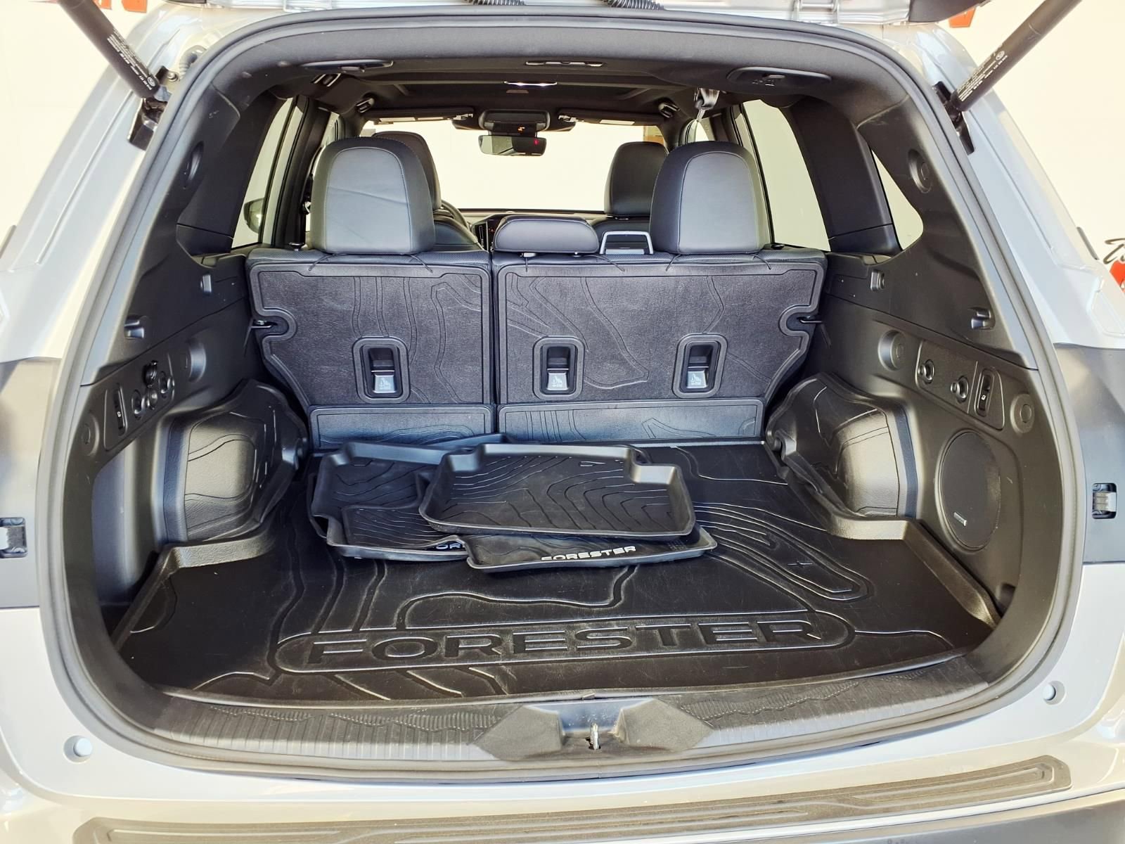 Certified 2025 Subaru Forester Limited w/ Popular Package #2 image 9