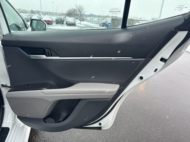 Used 2023 Toyota Camry SE image 34