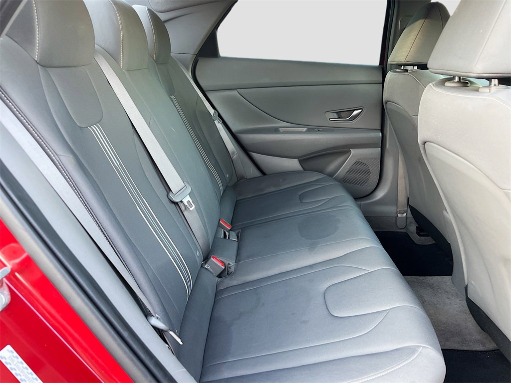 Used 2023 Hyundai Elantra SEL w/ Convenience Package image 26