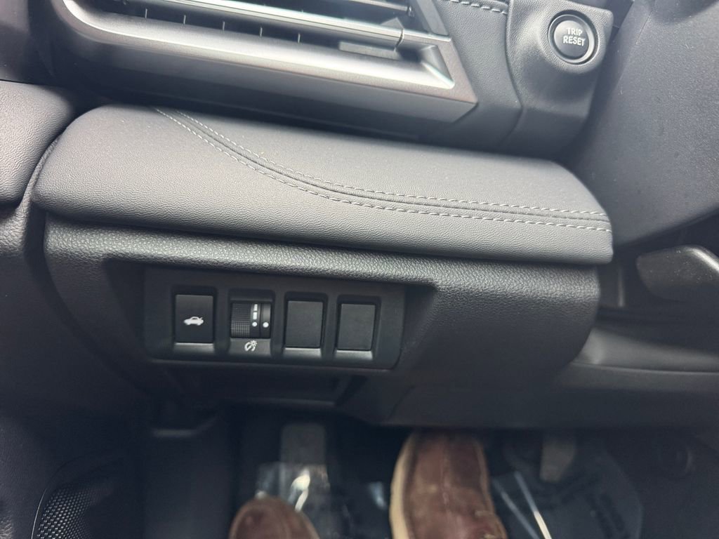 Used 2023 Subaru Legacy Limited image 28