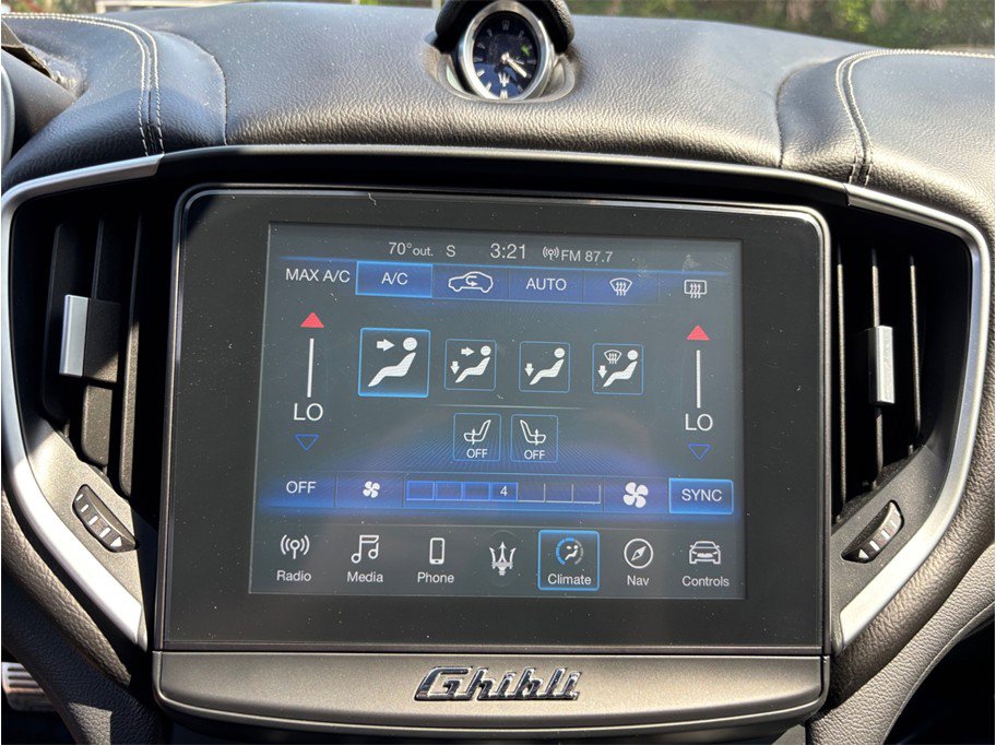 Used 2017 Maserati Ghibli image 21