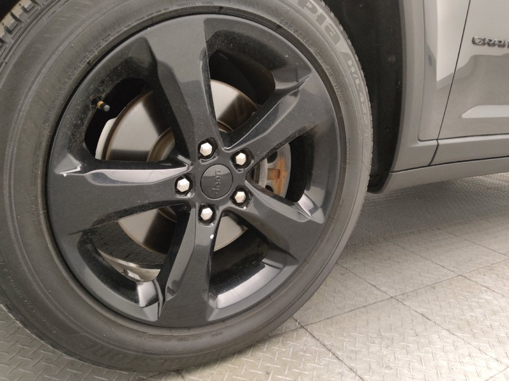 Used 2021 Jeep Grand Cherokee L Laredo image 31