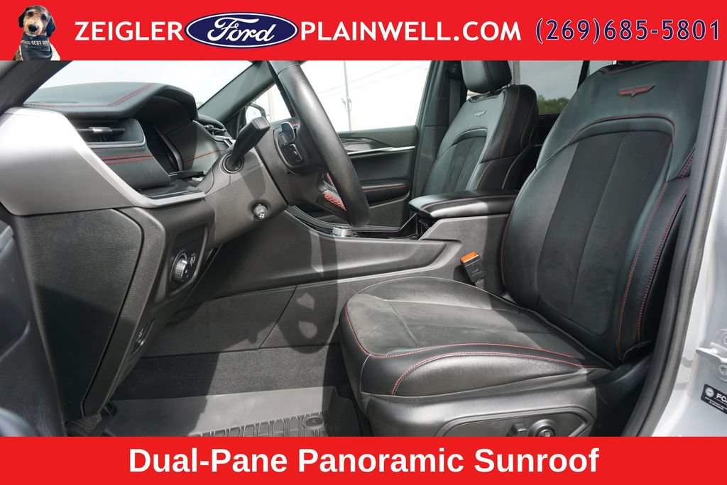 Used 2022 Jeep Grand Cherokee Trailhawk w/ ADV Protech Group II AWD/4WD image 17