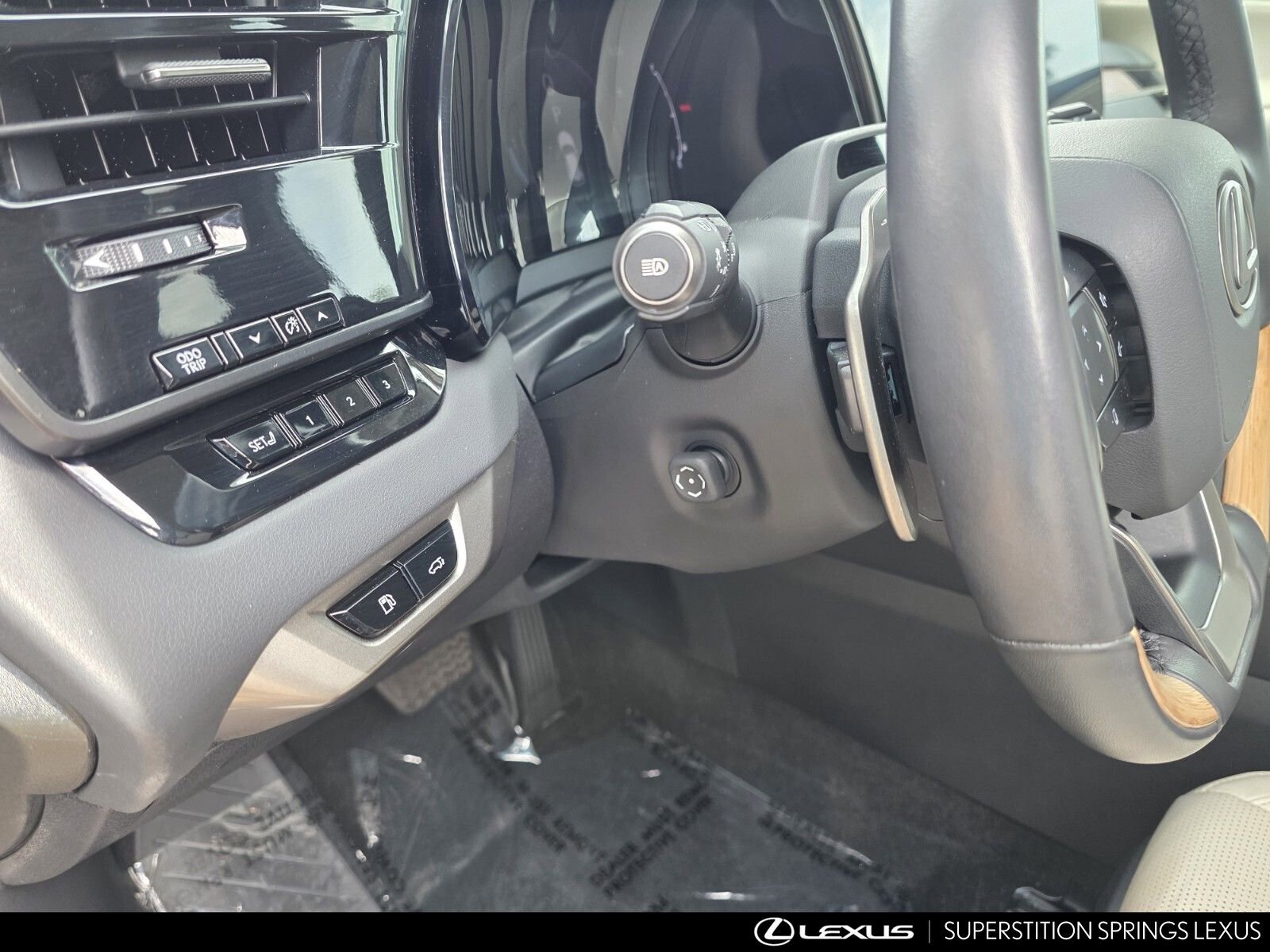 Used 2024 Lexus RX 350 Premium Plus w/ Convenience Package image 17