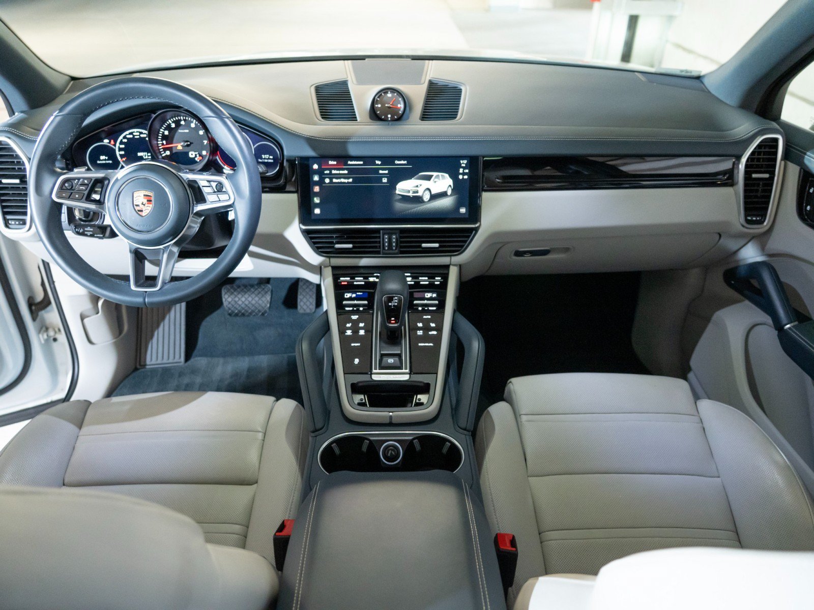 Certified 2023 Porsche Cayenne AWD/4WD image 24