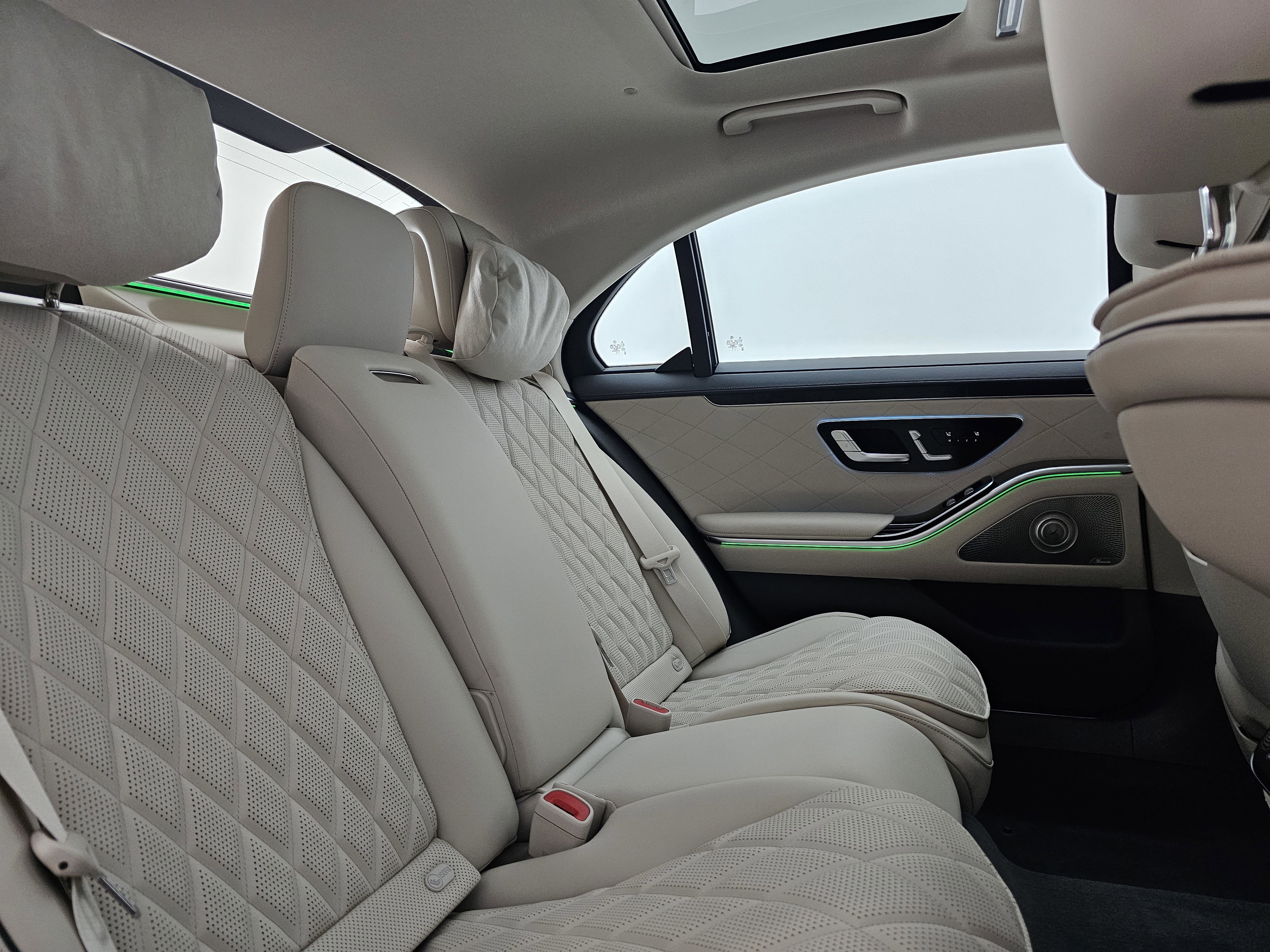 New 2026 Mercedes-Benz S 580 4MATIC Sedan image 30