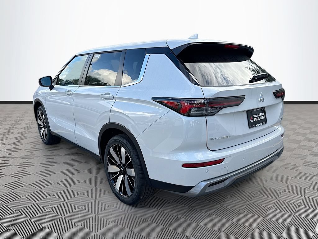 New 2026 Mitsubishi Outlander SE FWD image 5