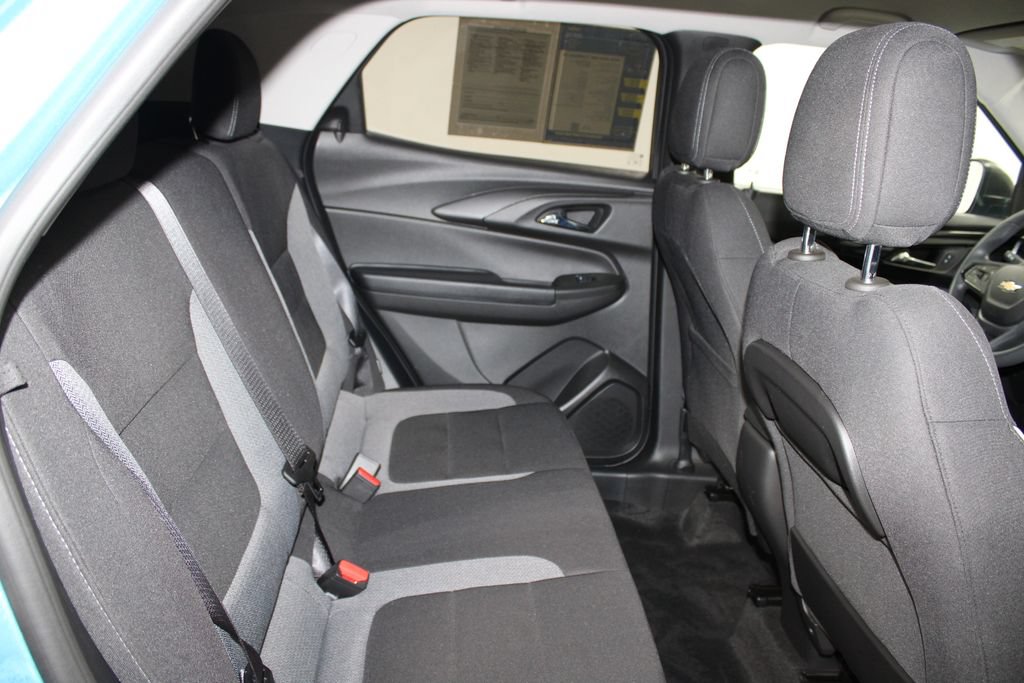 Used 2025 Chevrolet TrailBlazer LS w/ LS Convenience Package FWD image 27