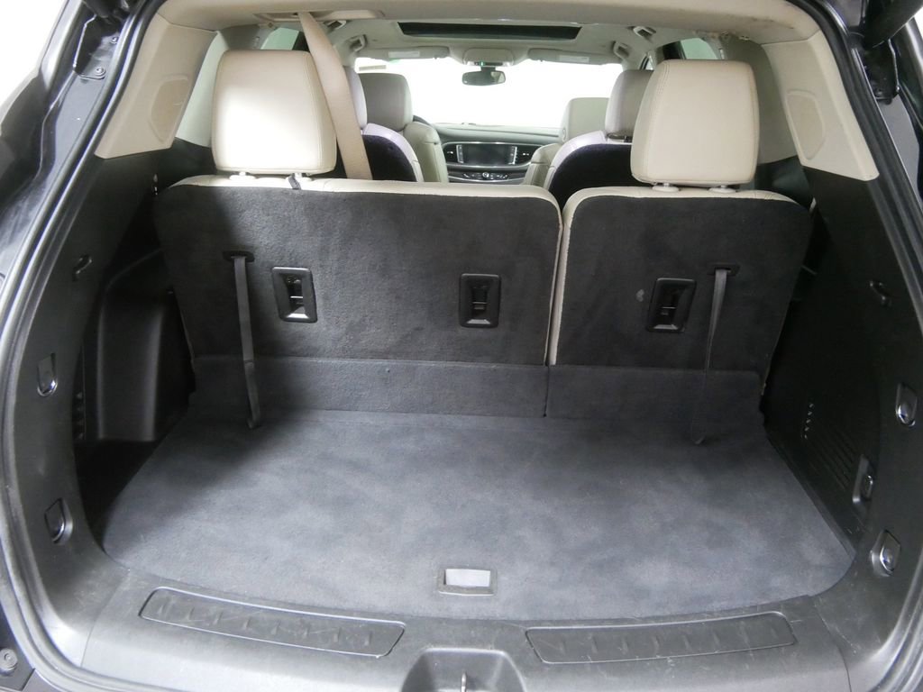 Used 2021 Buick Enclave Essence w/ Sound and Sites Package AWD/4WD image 7
