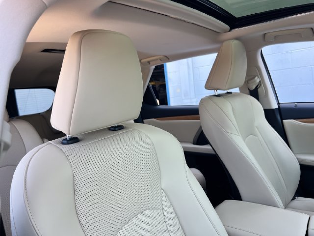 Used 2021 Lexus RX 350L FWD w/ Premium Package image 34