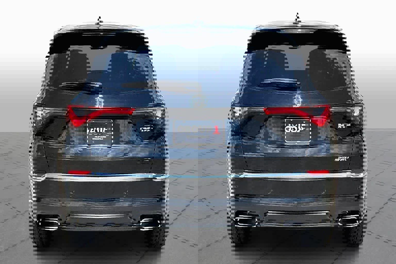 Used 2023 Acura MDX SH-AWD w/ Technology Package image 5