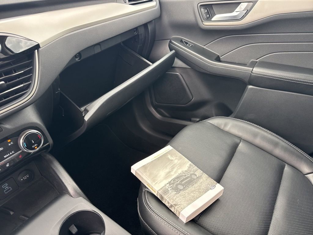 Used 2022 Ford Escape SEL w/ Technology Package image 37