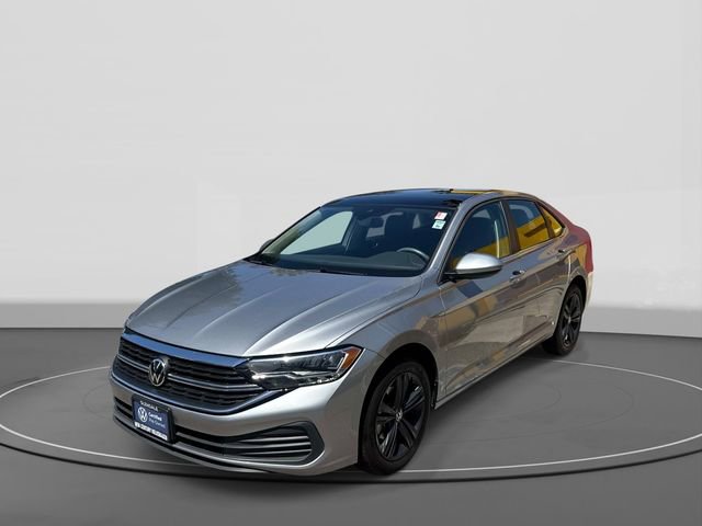 Certified 2023 Volkswagen Jetta SE FWD image 2