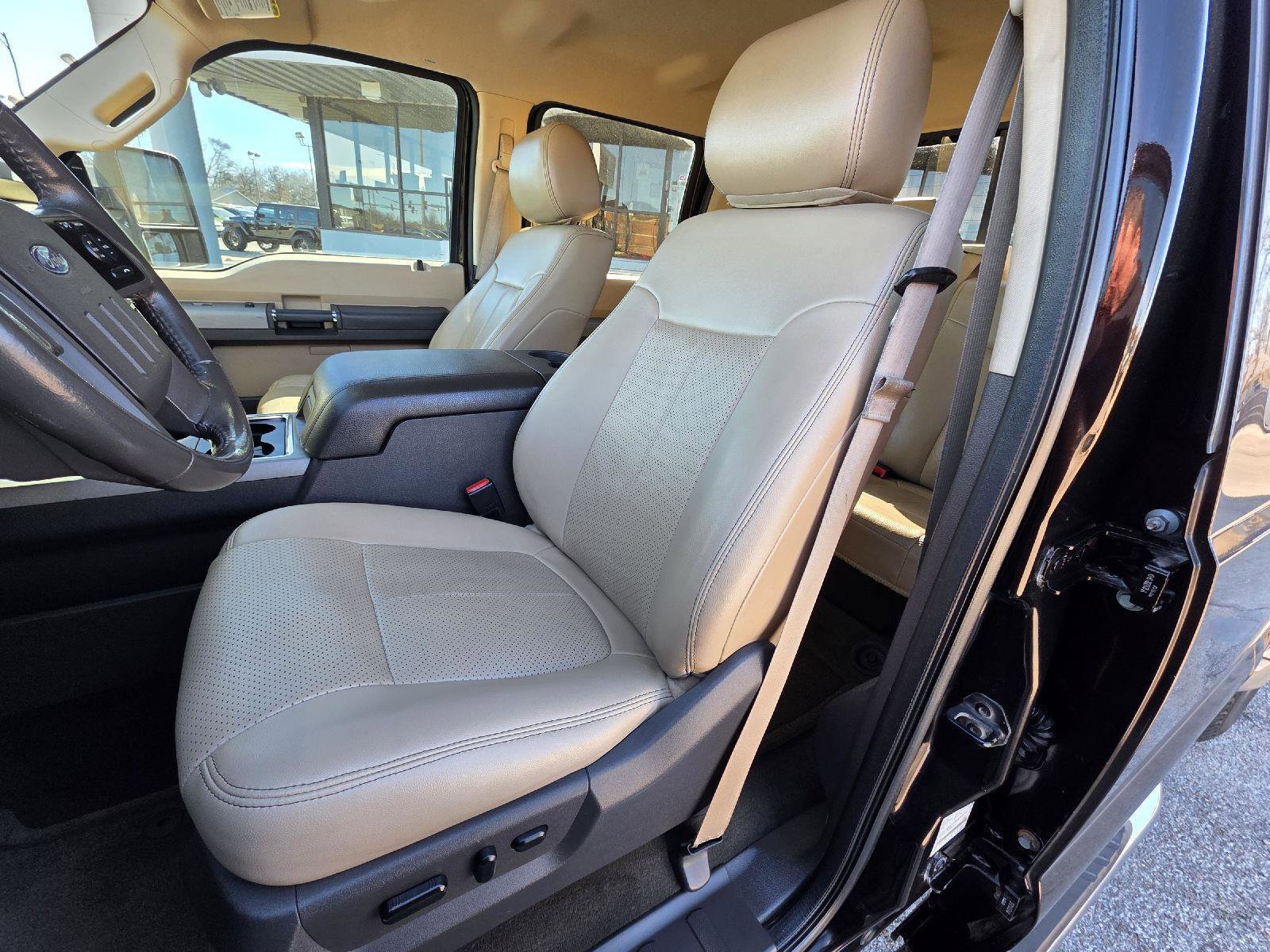 Used 2014 Ford F250 Lariat w/ Lariat Interior Package image 39
