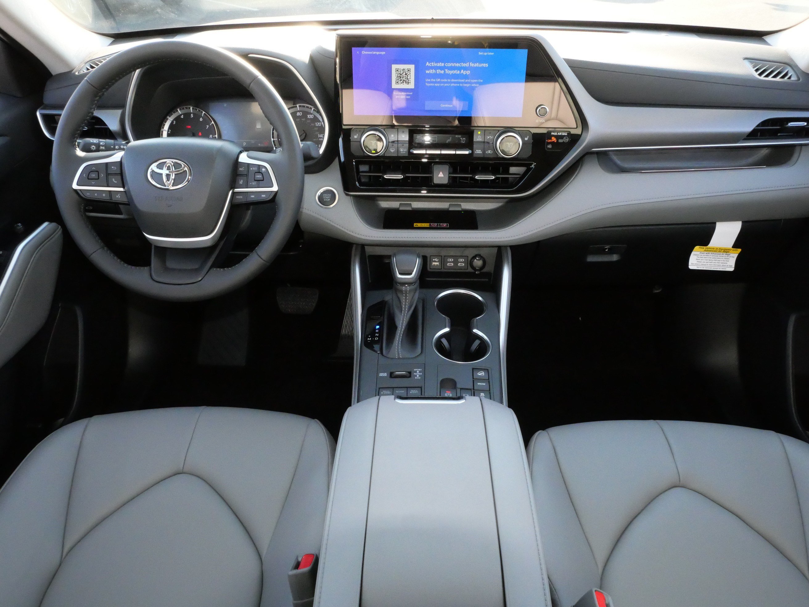 Certified 2026 Toyota Highlander XLE AWD/4WD image 11