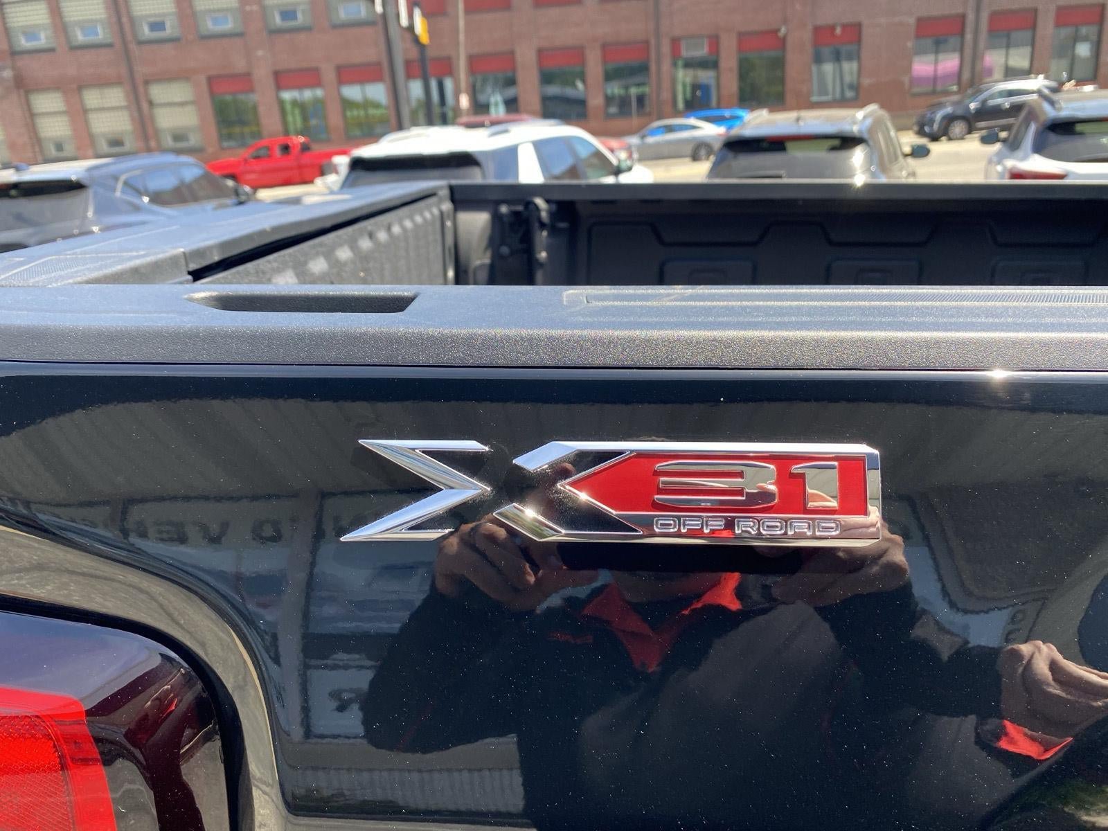 Certified 2025 GMC Sierra 2500 SLE AWD/4WD image 13