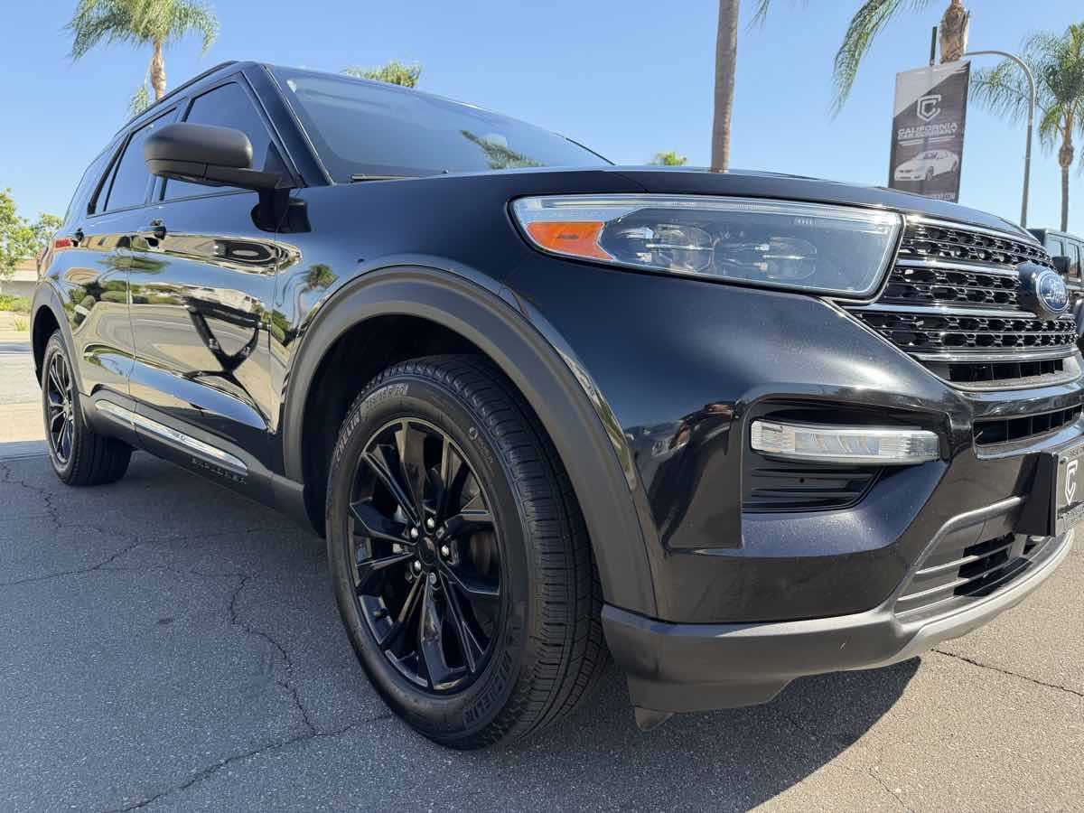 Used 2020 Ford Explorer XLT w/ Equipment Group 202A AWD/4WD image 10