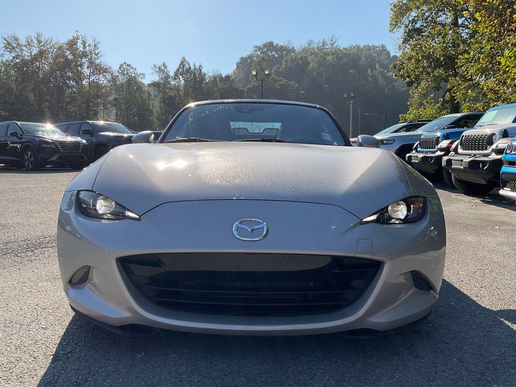 Used 2023 MAZDA MX-5 Miata Grand Touring RWD image 2