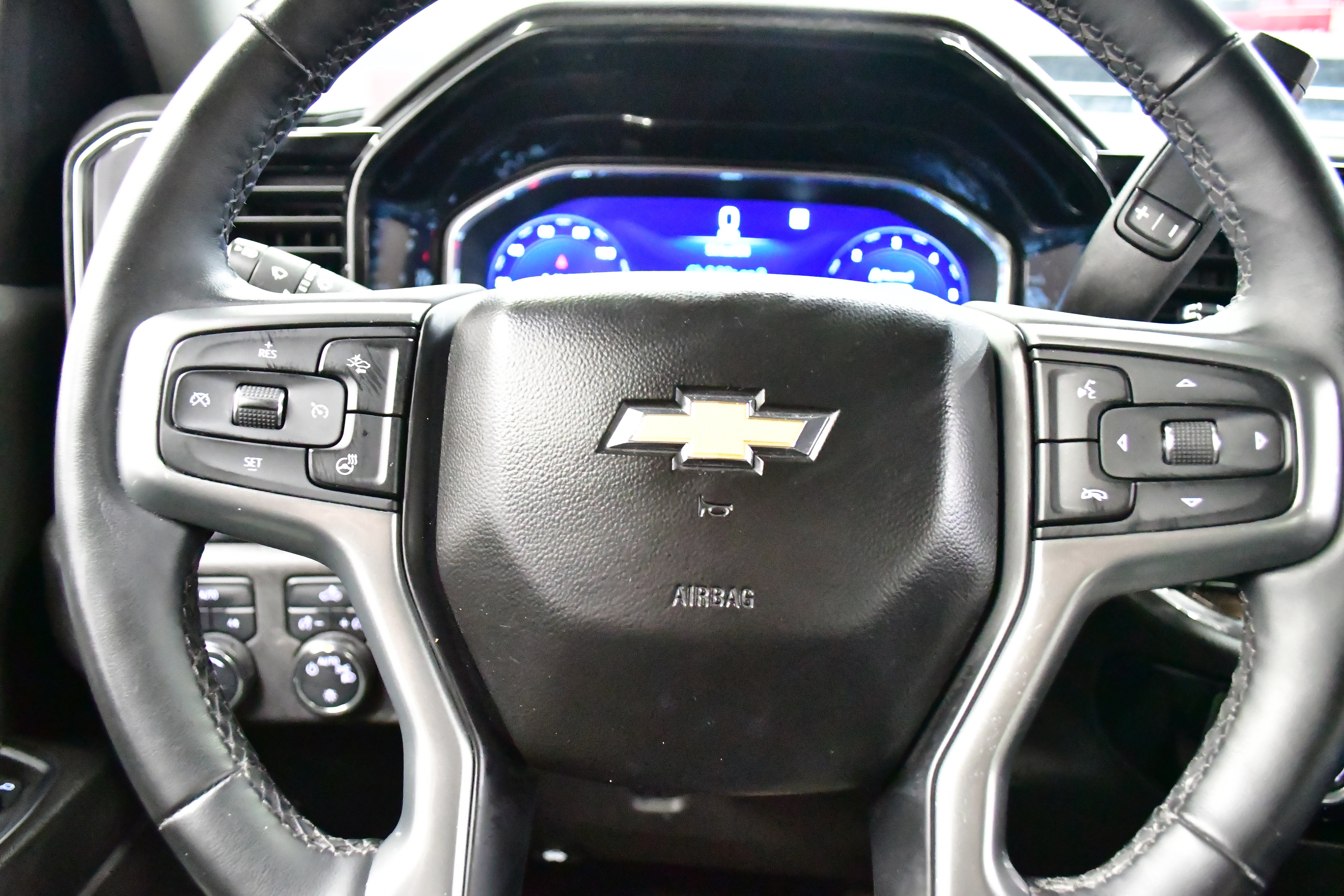 Used 2023 Chevrolet Silverado 1500 LT image 34