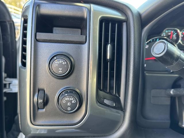 Used 2018 Chevrolet Silverado 1500 LT w/ All Star Edition image 22