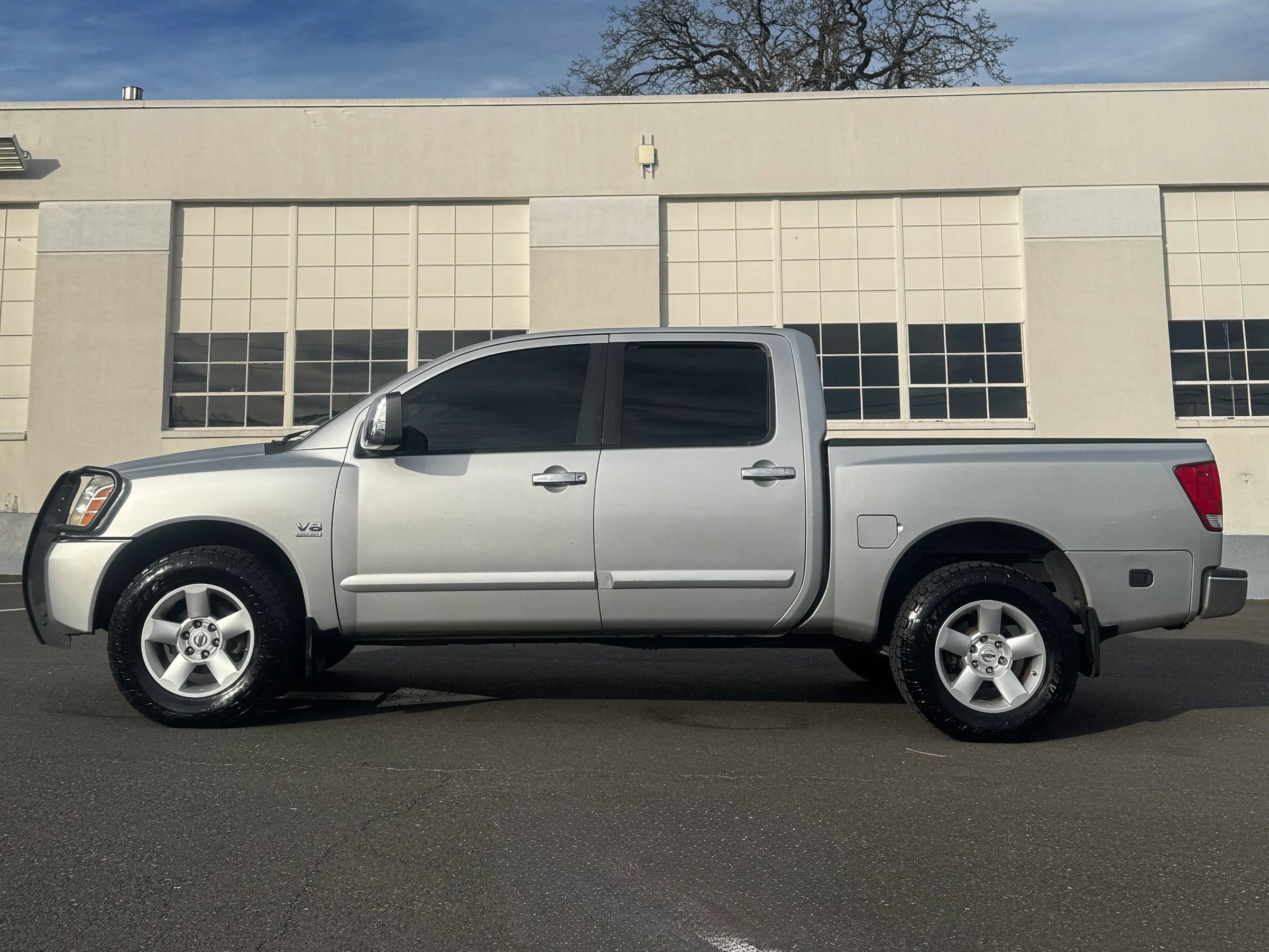 Used 2004 Nissan Titan SE w/ (Bed) Utility Bed Pkg image 4