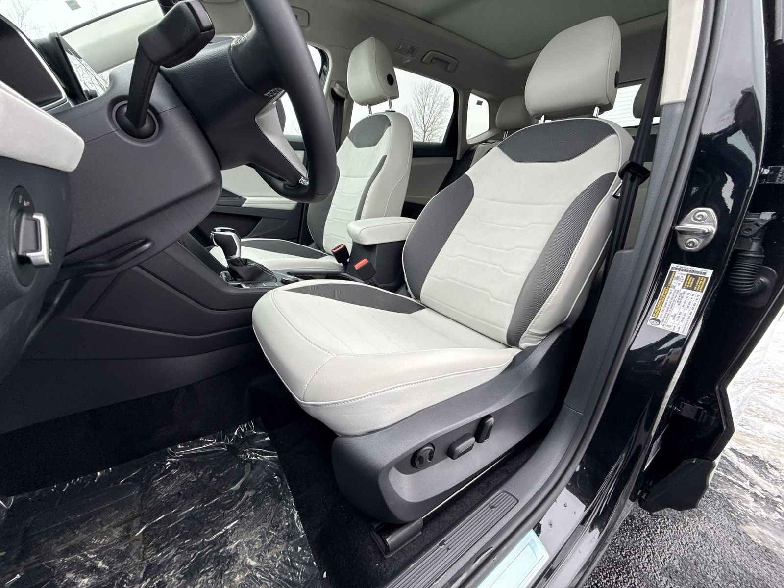 New 2026 Volkswagen Taos SE AWD/4WD image 12
