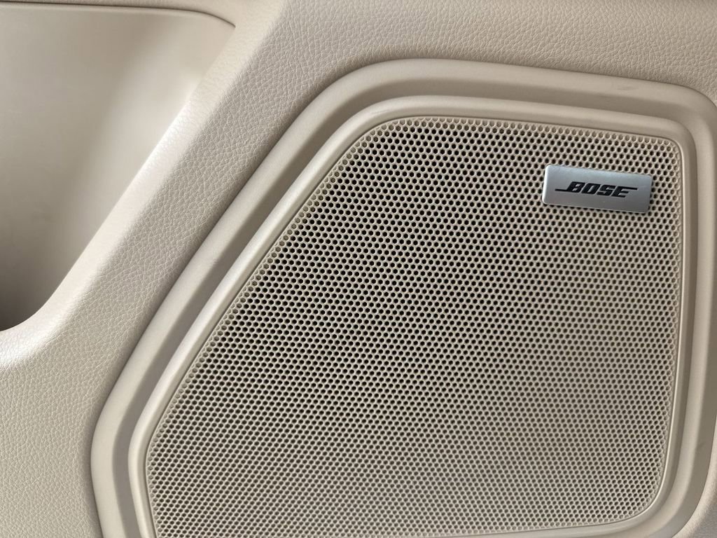 Certified 2025 Porsche Macan image 34