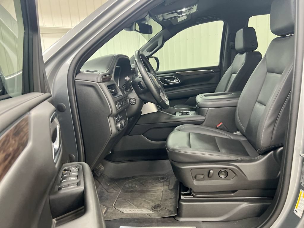 Used 2023 Chevrolet Tahoe LT w/ Luxury Package AWD/4WD image 20