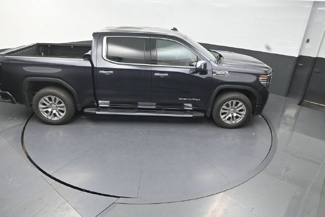 Used 2023 GMC Sierra 1500 Denali AWD/4WD image 18