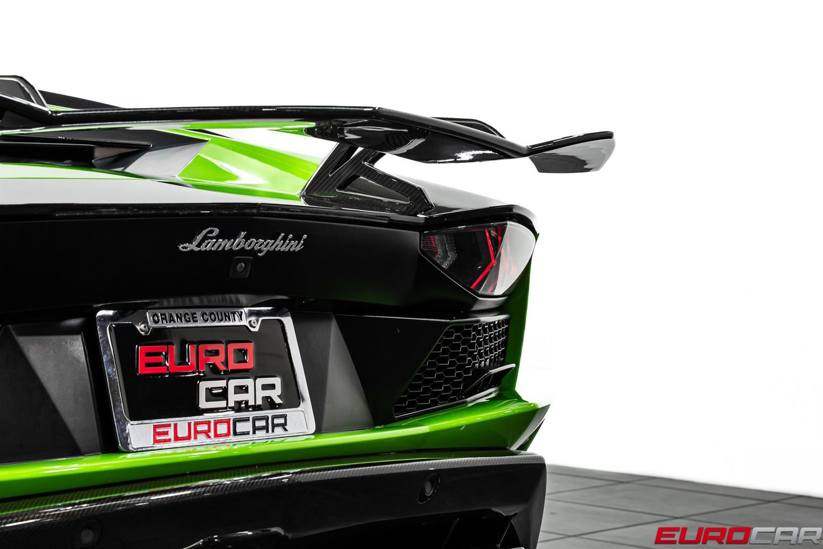 Used 2018 Lamborghini Aventador S image 25