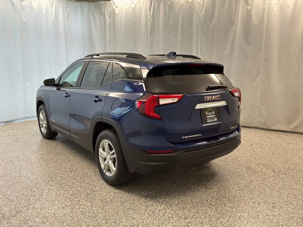 Used 2022 GMC Terrain SLE w/ Driver Convenience Package AWD/4WD image 9